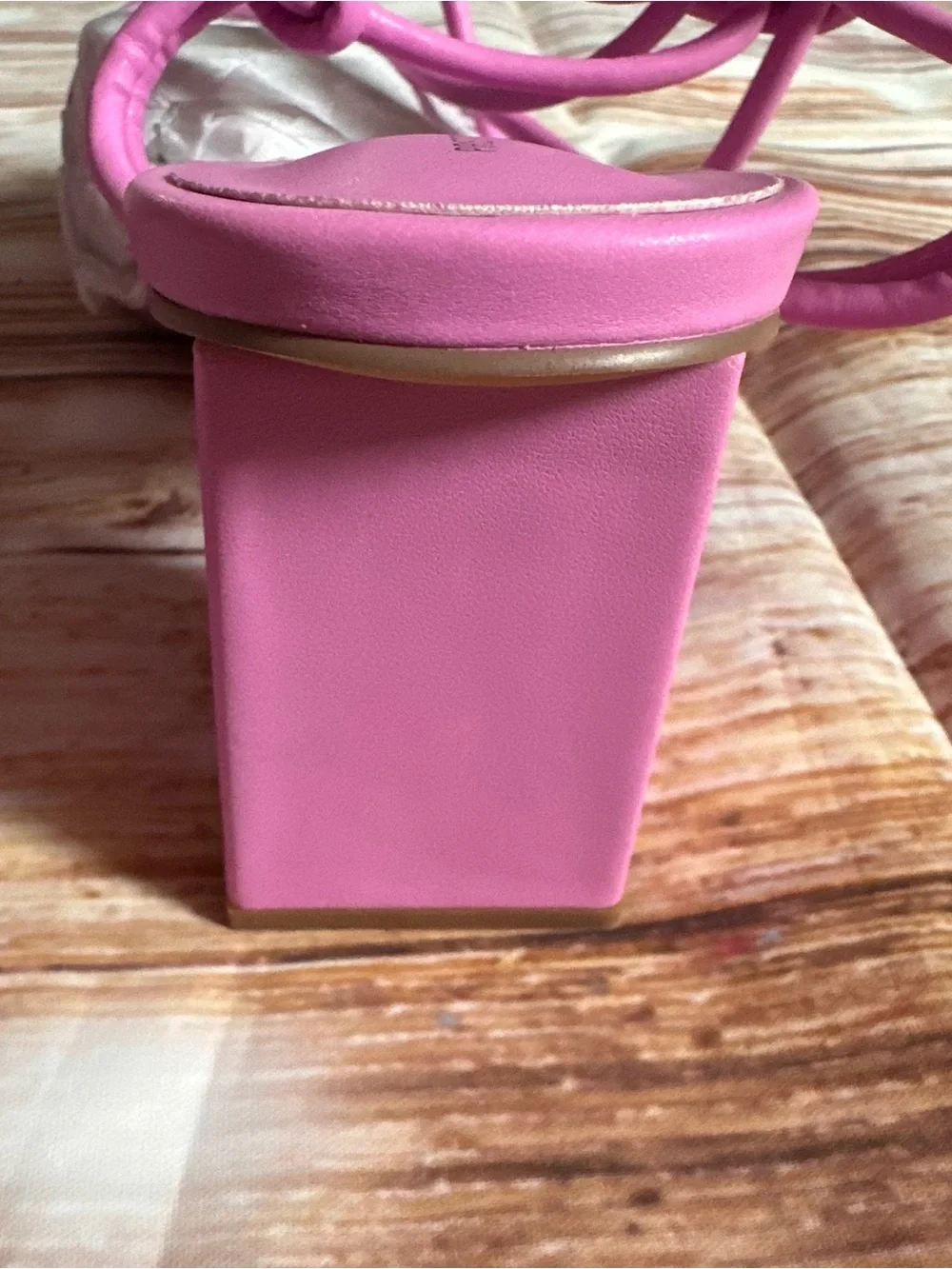 PrettyLittleThing pu tie